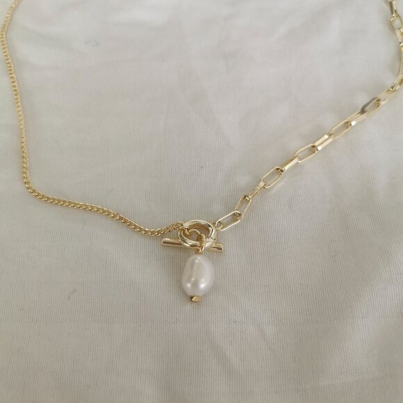 Kendra Scott Jewelry - Kendra Scott Leighton Convertible White Pearl Gold Chain Necklace